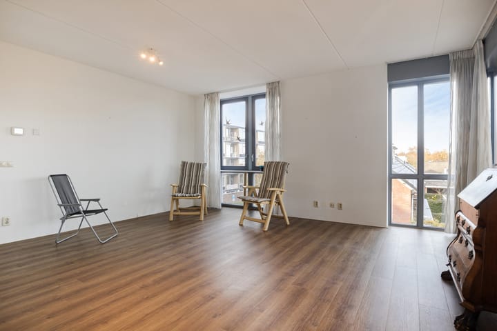 Foto 11 van Notaris van Puttenstraat 37