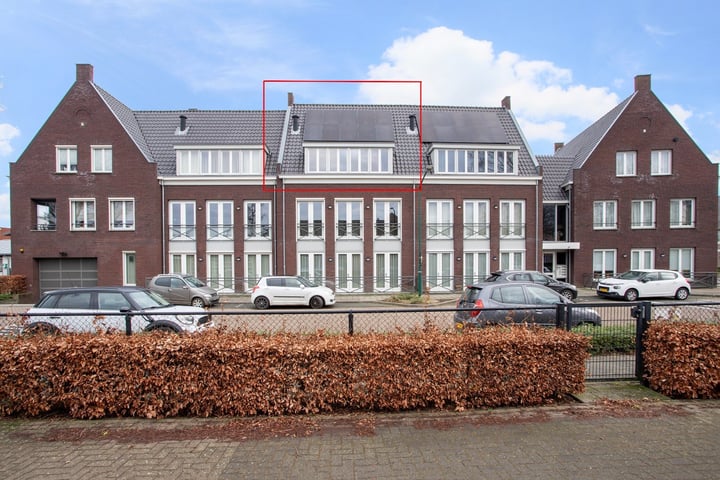 View photo of Martien Coppensstraat 20