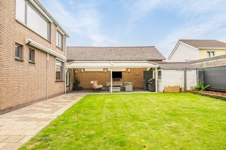 Foto 5 van Pastoor Mertensstraat 1