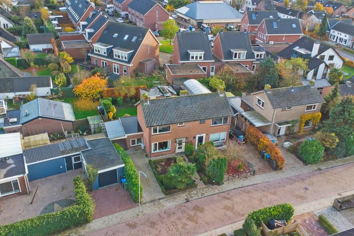 Foto 5 van Esdoornstraat 6