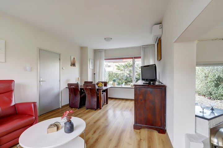 Foto 11 van Esdoornstraat 6