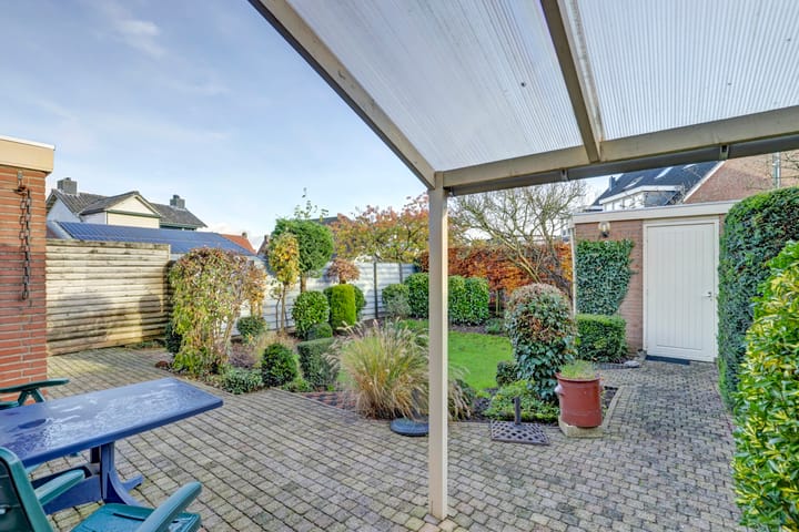 Foto 27 van Esdoornstraat 6