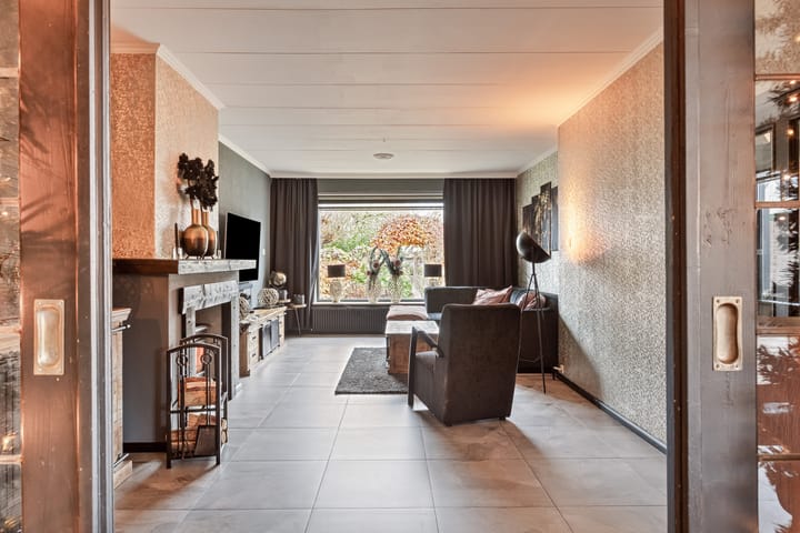 Photo 20 of Hoofdstraat 243