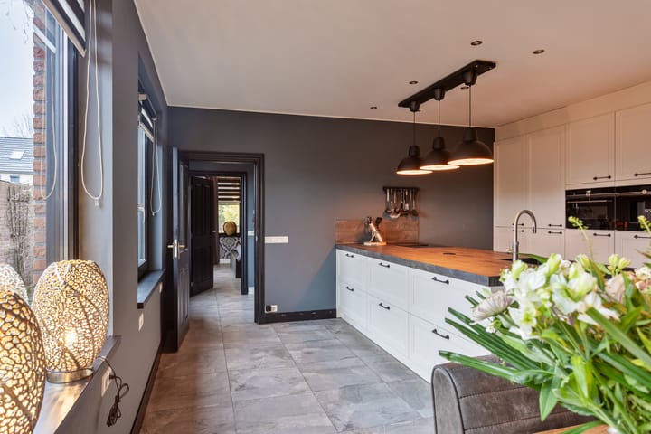 Photo 26 of Hoofdstraat 243