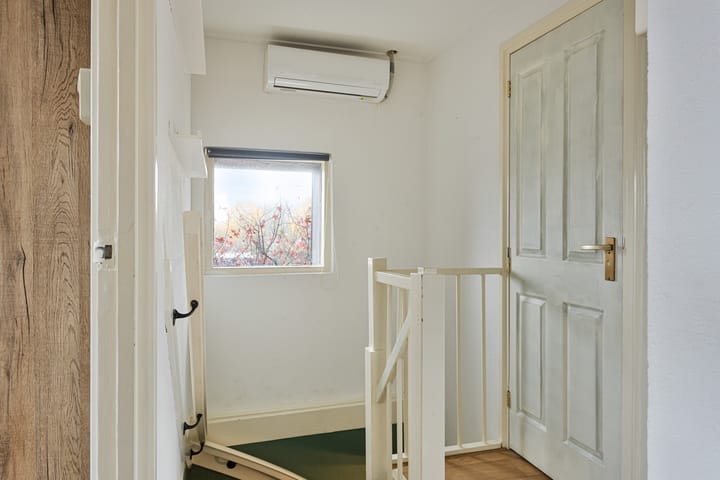 Photo 36 of Hoofdstraat 243