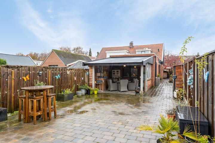 Photo 49 of Hoofdstraat 243