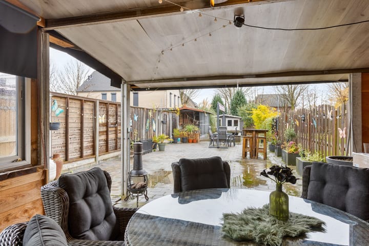 Photo 51 of Hoofdstraat 243