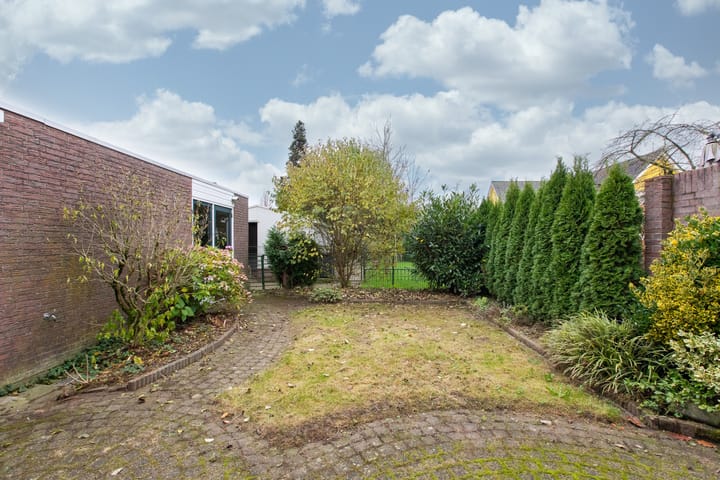 Foto 7 van Emmerikseweg 9