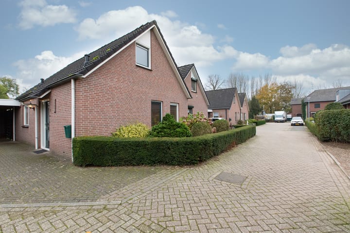 Foto 6 van Emmerikseweg 9