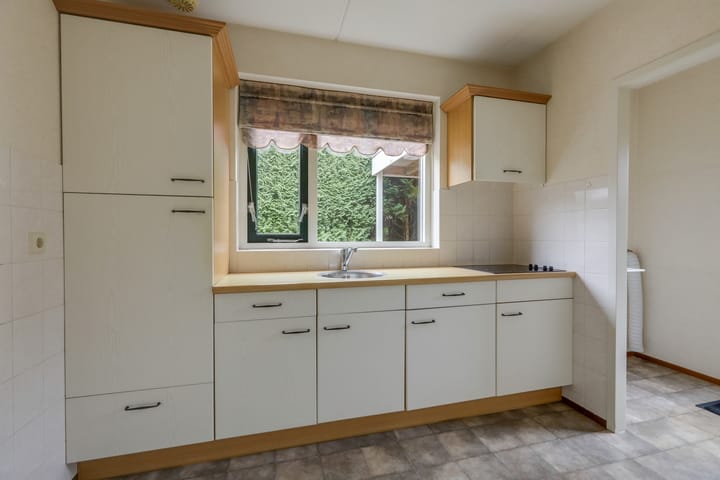 Foto 16 van Emmerikseweg 9