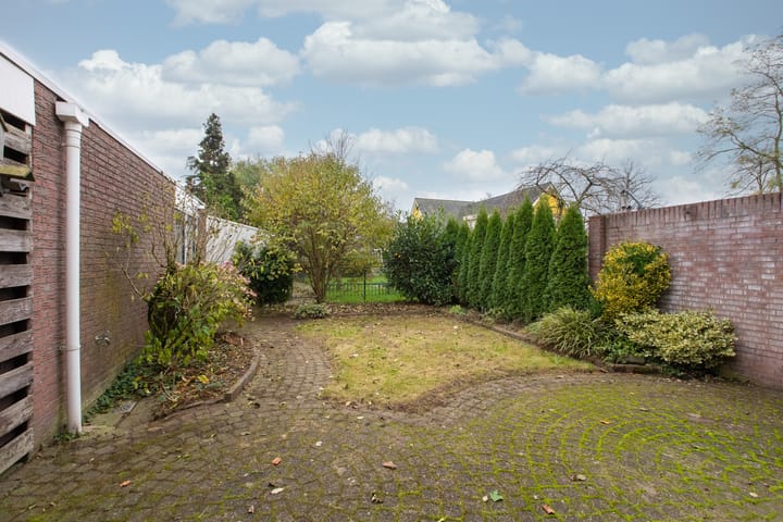 Foto 31 van Emmerikseweg 9