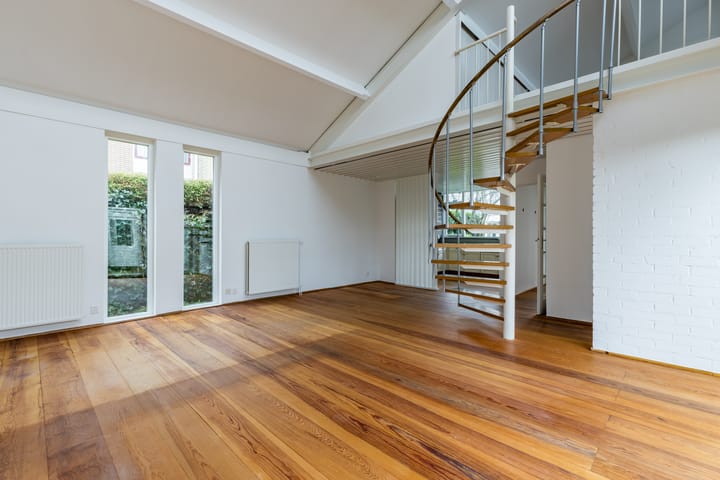 Foto 11 van Bernard Zweersstraat 25