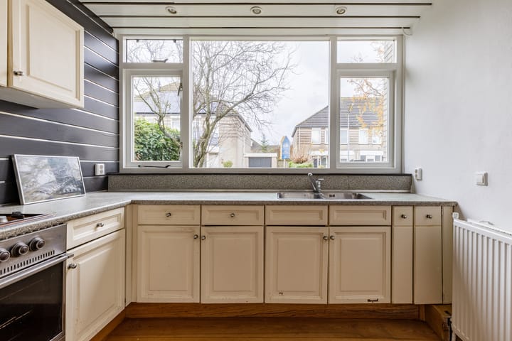 Foto 15 van Bernard Zweersstraat 25