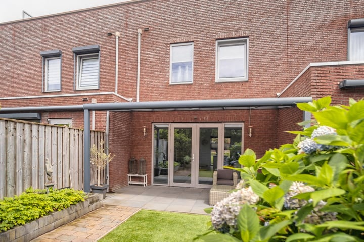 View photo 32 of Anton van Duinkerkenstraat 13