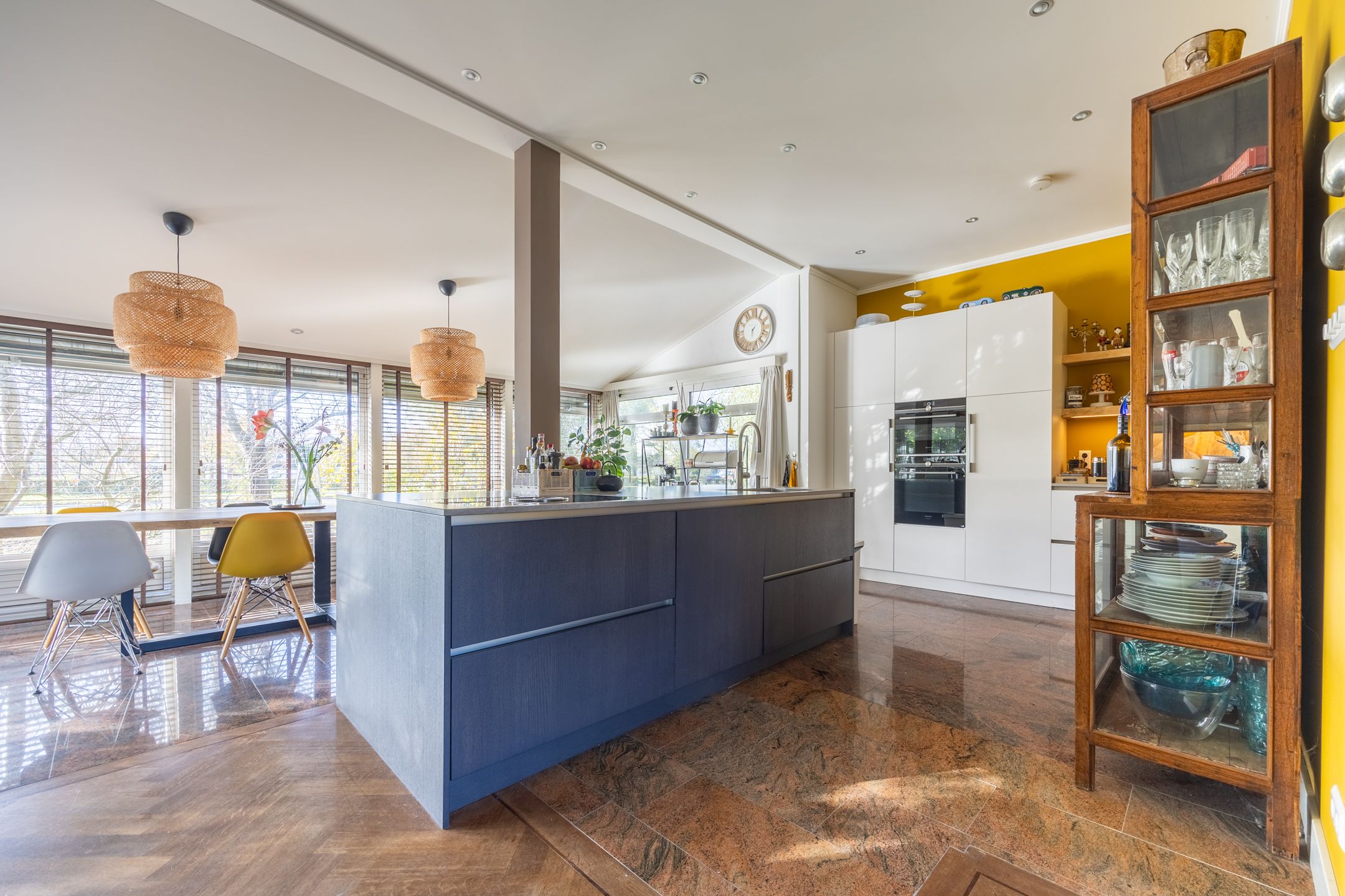 Foto 12 van Bernhardlaan 57