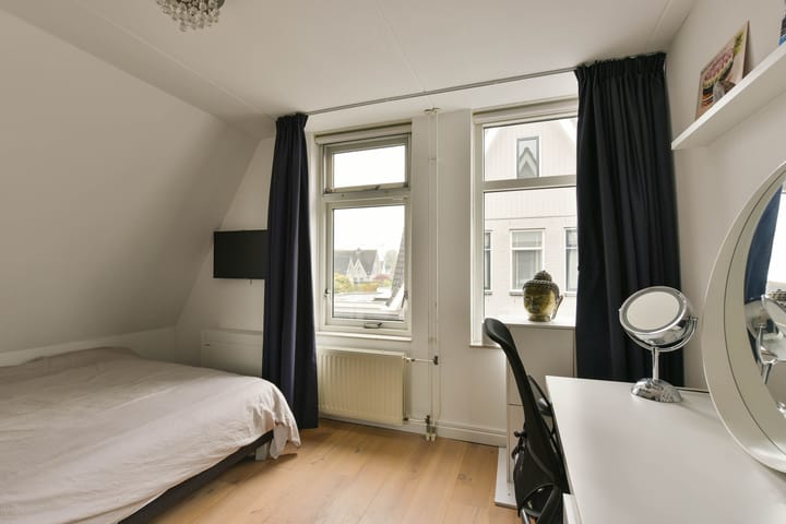 Photo 18 of Pieter Joostenlaan 14