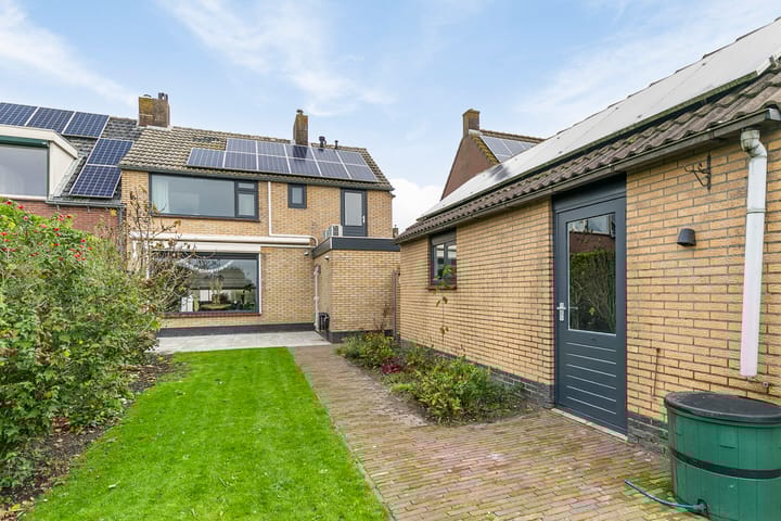 Photo 38 of Langeweg 35