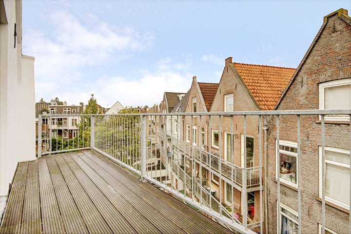 View photo 3 of Gerard Doustraat 79-H