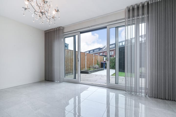 Foto 12 van Charlotte Jacobslaan 43