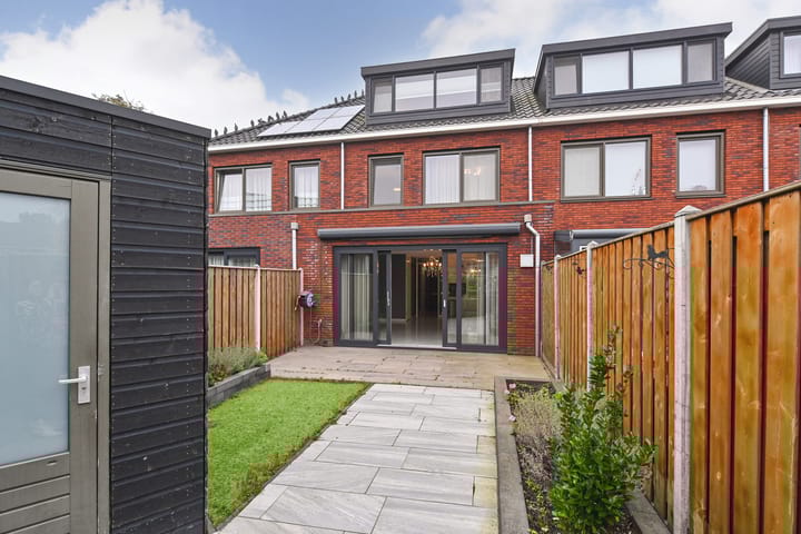 Foto 15 van Charlotte Jacobslaan 43