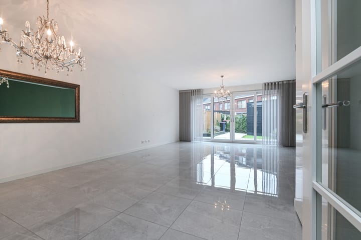 Foto 7 van Charlotte Jacobslaan 43