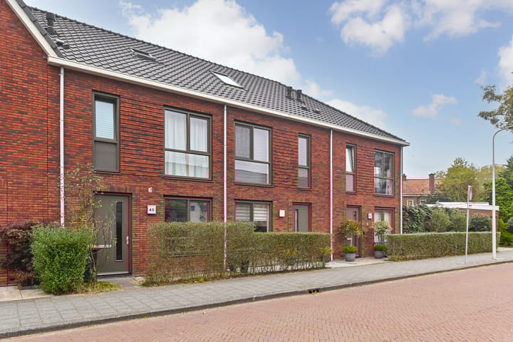 Foto 38 van Charlotte Jacobslaan 43