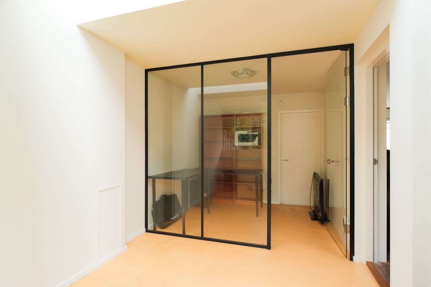 Foto 19 van Middenweg 84