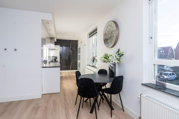 Foto 11 van Tieratesstraat 21