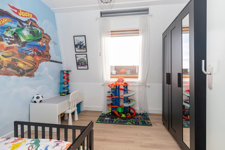 Foto 20 van Tieratesstraat 21