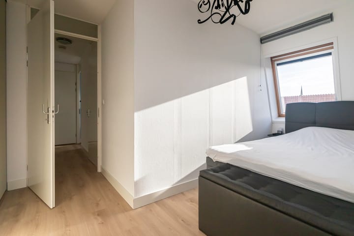 Foto 18 van Tieratesstraat 21