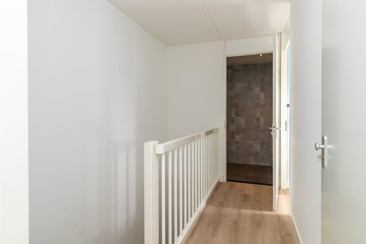 Foto 25 van Tieratesstraat 21