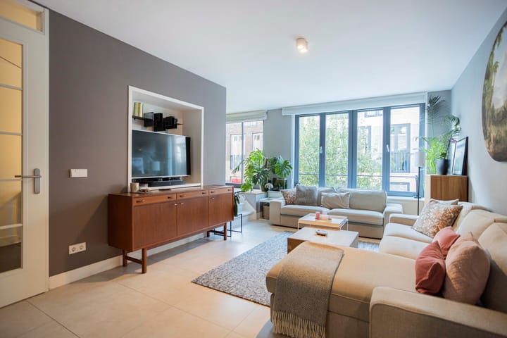 Foto 2 van Voltastraat 8