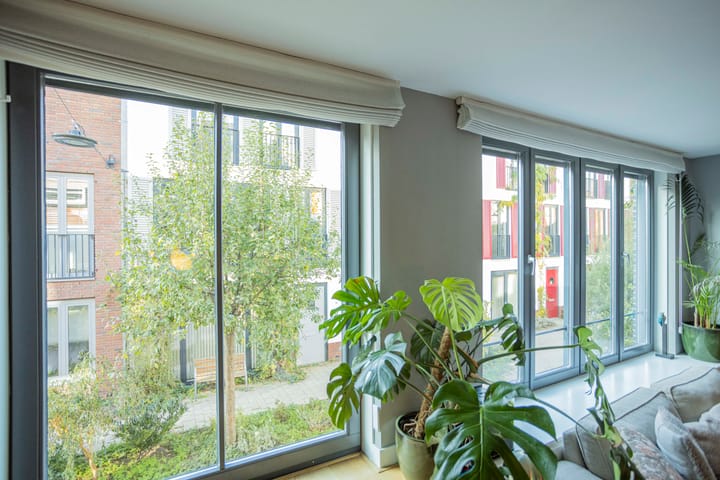 Foto 11 van Voltastraat 8