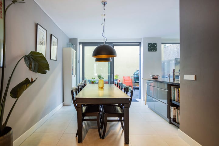 Foto 15 van Voltastraat 8