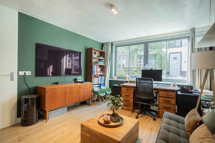 Foto 31 van Voltastraat 8