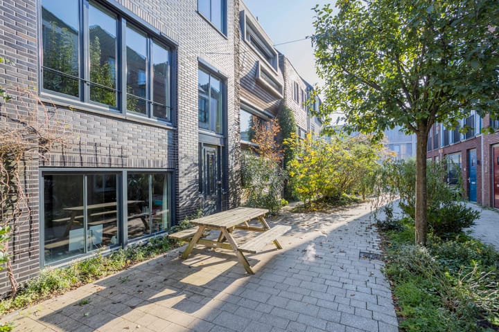 Foto 61 van Voltastraat 8