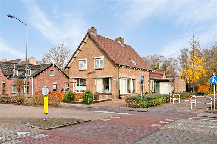 Bekijk foto 1 van Oosteinde 87