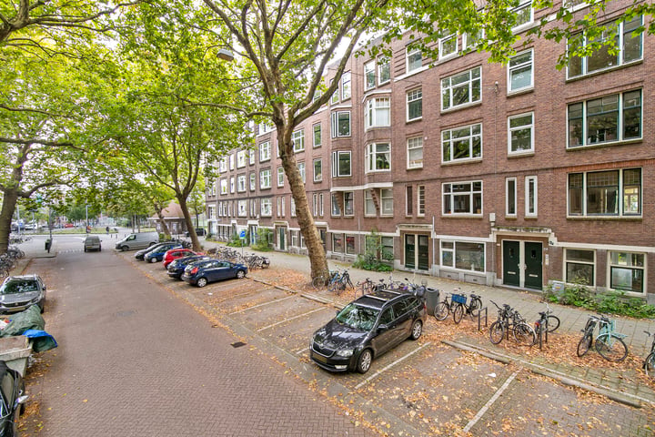 Bekijk foto 1 van Graaf Florisstraat 8-A03