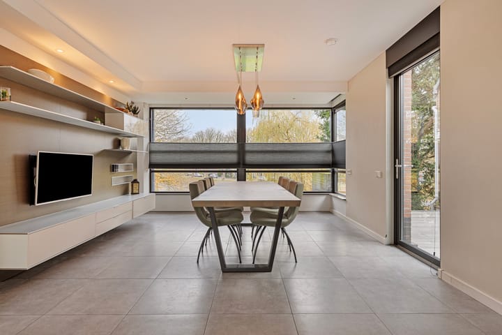 Foto 9 van Oostwal 93