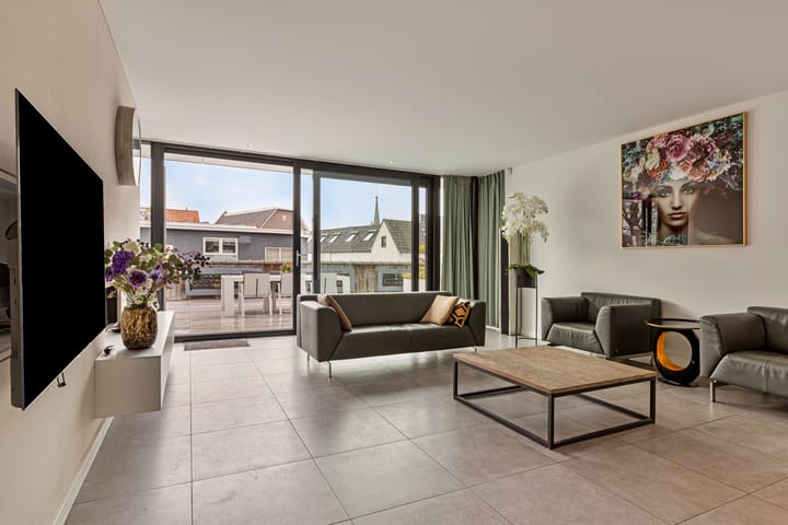 Foto 16 van Oostwal 93