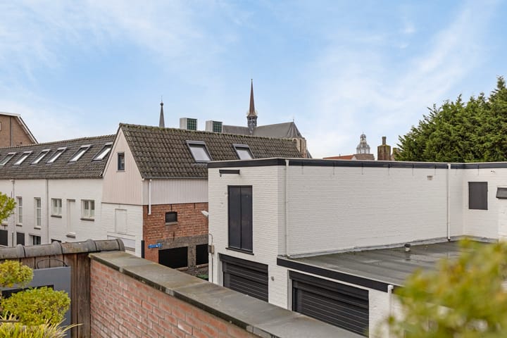 Foto 21 van Oostwal 93