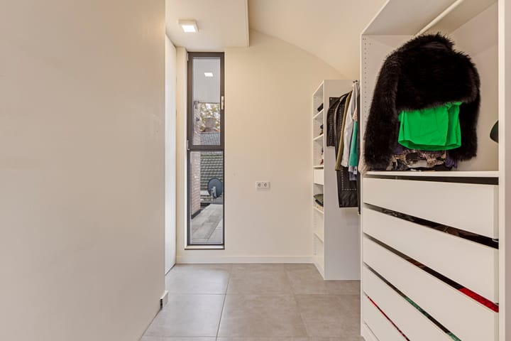 Foto 27 van Oostwal 93