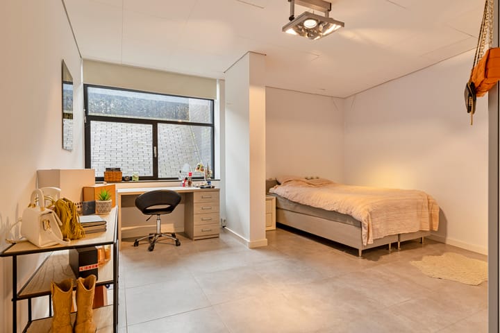 Foto 31 van Oostwal 93