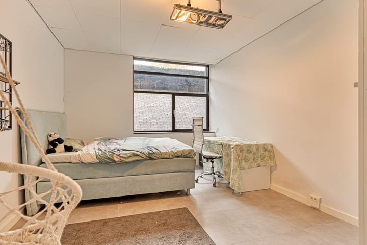 Foto 35 van Oostwal 93