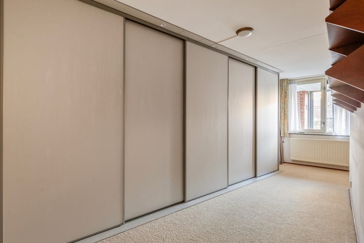 Foto 16 van Galerij 64