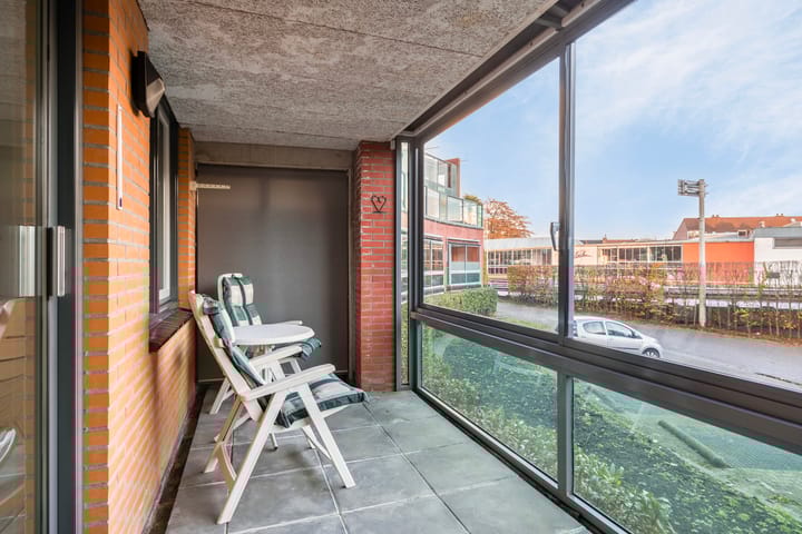 Foto 19 van Galerij 64