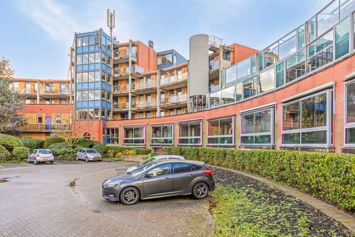 Foto 25 van Galerij 64