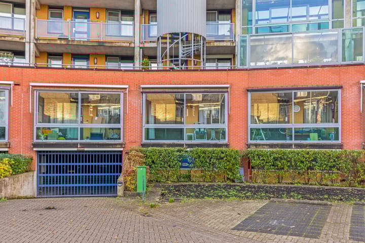 Foto 26 van Galerij 64