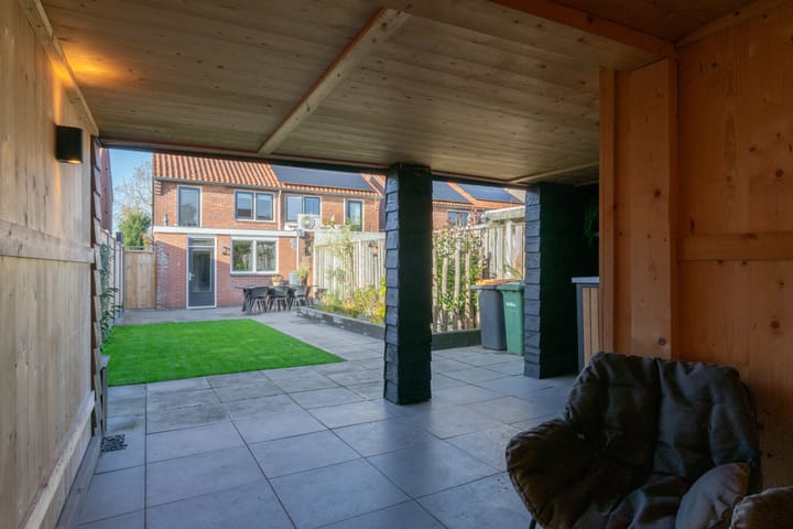 Photo 38 of Dr. Schaepmanstraat 78