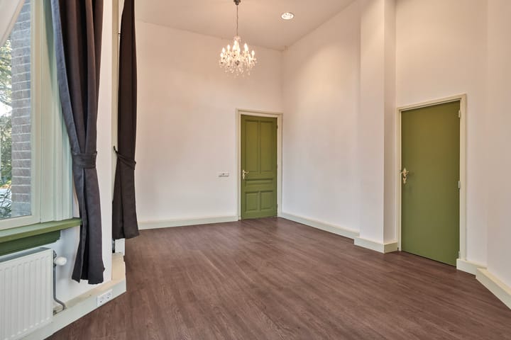 Photo 15 of Burgerhoutsestraat 12